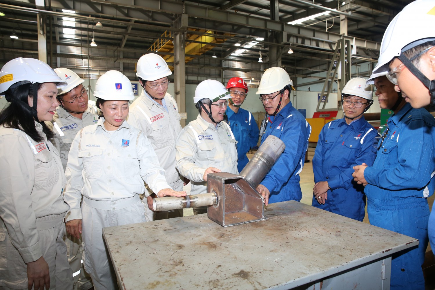 Ban lãnh đạo BSR kiểm tra công tác chuẩn bị, bảo đảm các điều kiện tốt nhất để thí sinh sẵn sàng bước vào tranh tài.