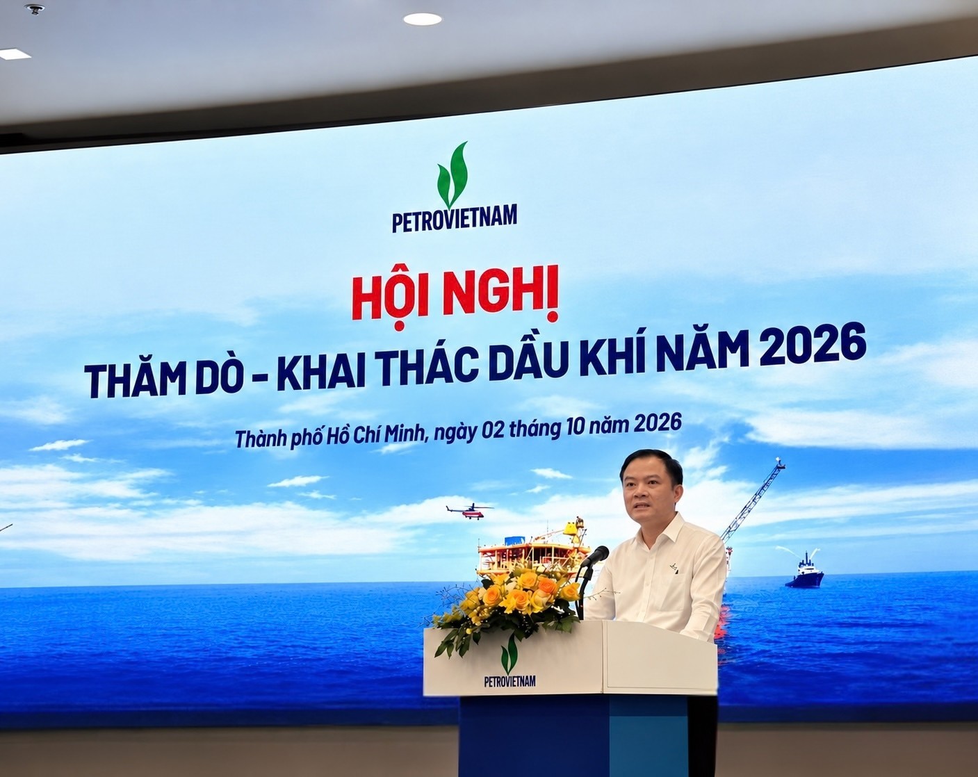 Chủ tịch HĐTV PETROVIETNAM Lê Ngọc Sơn nhấn mạnh, Hội nghị năm nay có ý nghĩa đặc biệt quan trọng khi đồng thời hướng tới hoàn thành kế hoạch năm 2026 và đặt nền tảng cho giai đoạn 2026 - 2030