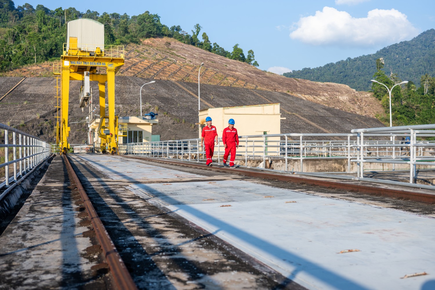 Công ty đang đề xuất hhảo sát, nghiên cứu đầu tư dự án Thủy điện Hủa Na mở rộng và dự án điện mặt trời nổi trên hồ Thủy điện Hủa Na