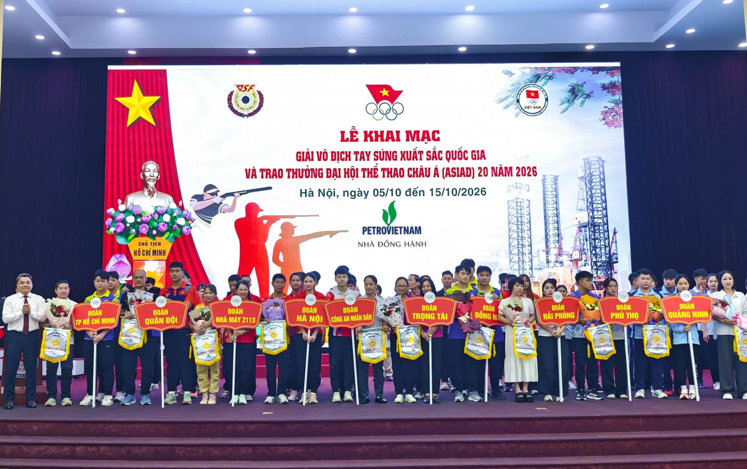Các VĐV đại diện cho 12 đơn vị, ngành, địa phương trên cả nước tham gia tranh tài tại Giải vô địch Tay súng xuất sắc quốc gia năm 2026.