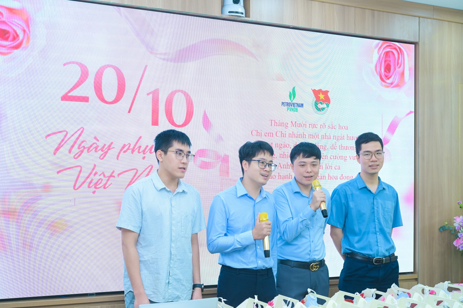 Đoàn Thanh niên PVNDB mang đến chương trình những tiết mục văn nghệ ý nghĩa.