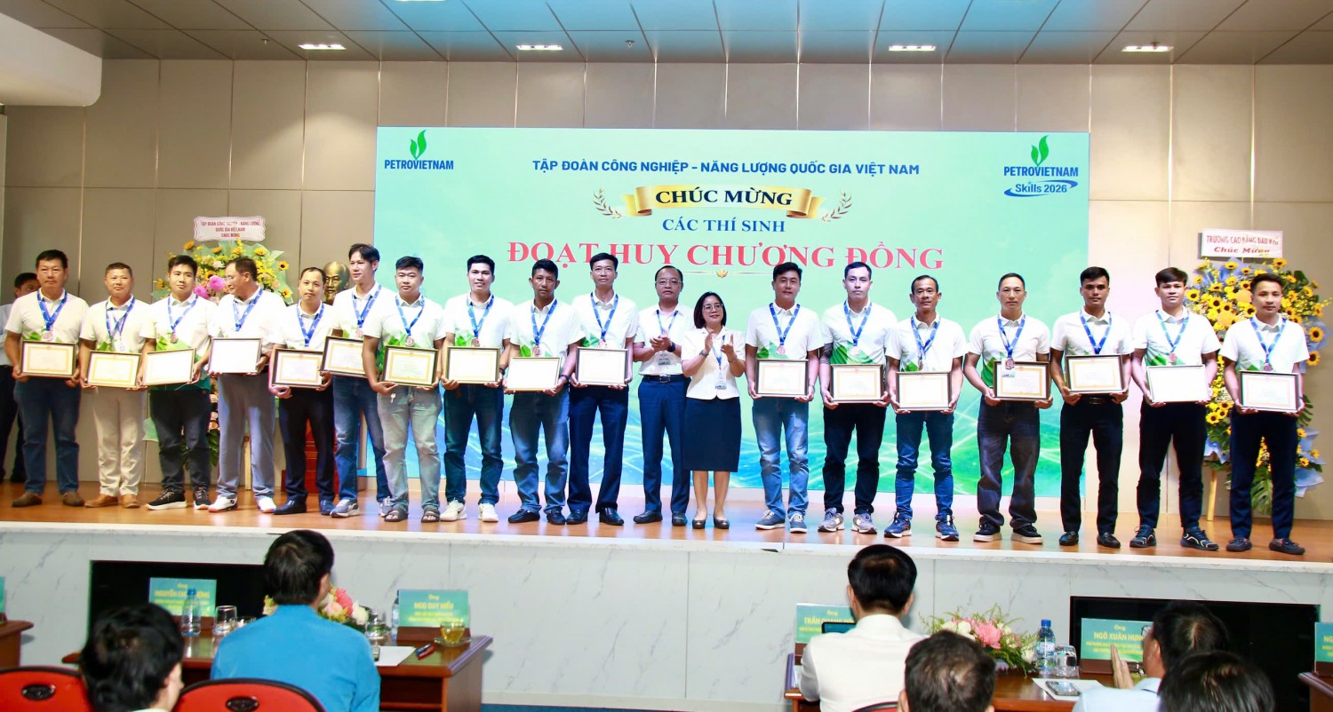 Các thí sinh đạt Huy chương Đồng hội thi.