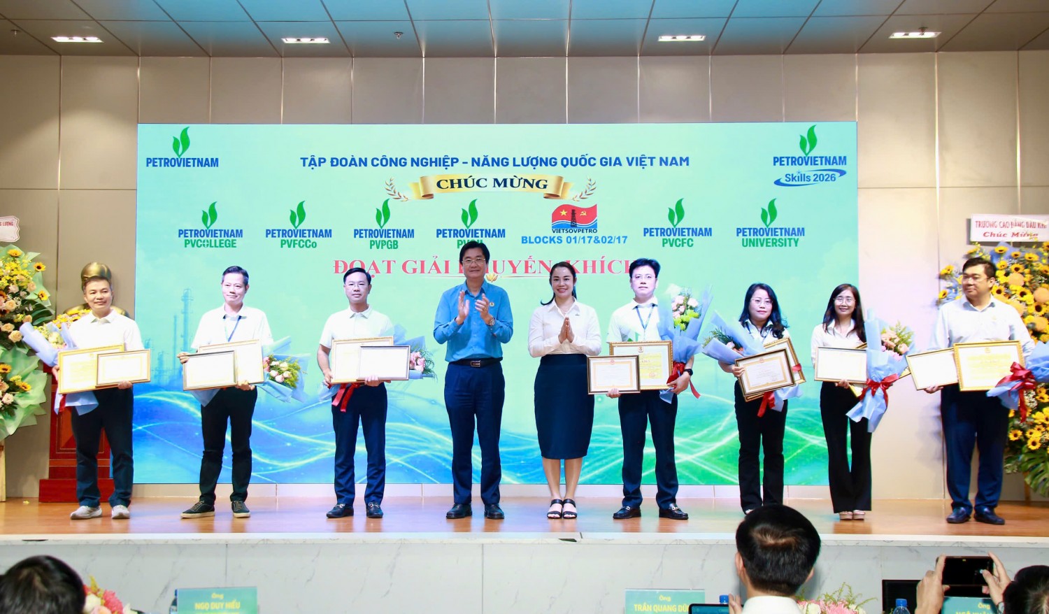 Các đội đạt giải Khuyến khích toàn đoàn.
