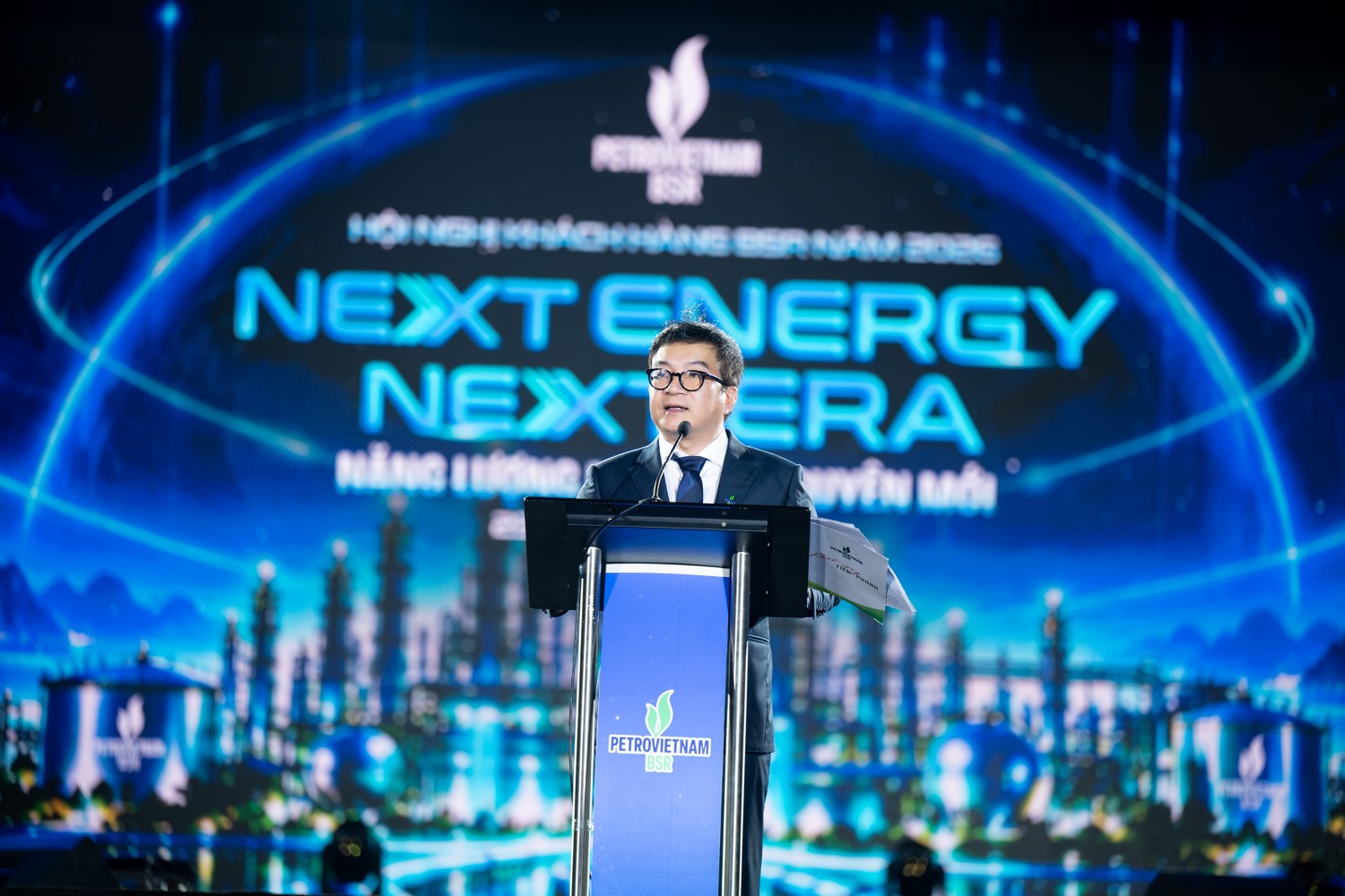 Tổng Giám đốc BSR Nguyễn Việt Thắng cho biết, 9 tháng đầu năm 2026, doanh thu Tổng Công ty đạt hơn 164 nghìn tỷ đồng, đóng góp ngân sách Nhà nước trên 10,5 nghìn tỷ đồng.