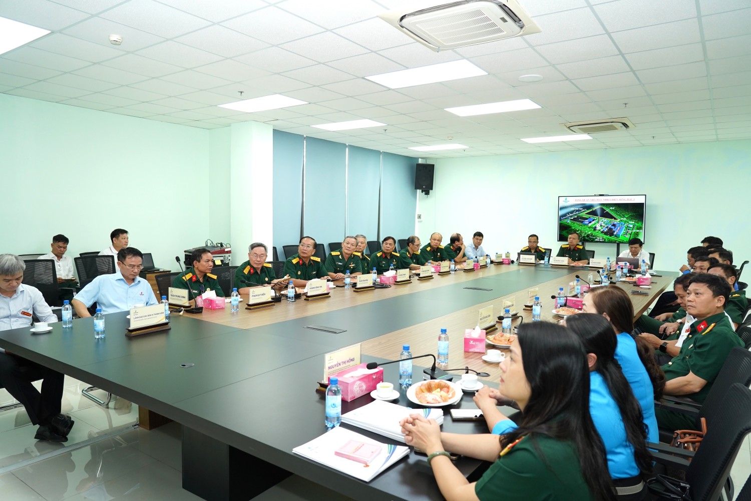 Hội CCB Bộ máy QL&ĐH PETROVIETNAM tổ chức chương trình giáo dục truyền thống, tập huấn công tác Hội và tọa đàm với chủ đề “Hành trình giữ lửa di sản, kiến tạo năng lượng và nâng tầm văn hóa PETROVIETNAM”.