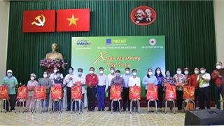 PVFCCo trao gần 20.000 phần quà “Xuân yêu thương - Tết sẻ chia”