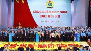 Nghị quyết của Bộ Chính trị về đổi mới tổ chức và hoạt động của Công đoàn Việt Nam trong tình hình mới