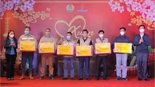 Công đoàn Dầu khí Việt Nam: Mang mùa xuân đến gần với người lao động