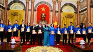 5 đại biểu của Tuổi trẻ Dầu khí được tuyên dương thanh niên tiên tiến xuất sắc tiêu biểu Khối DNTW