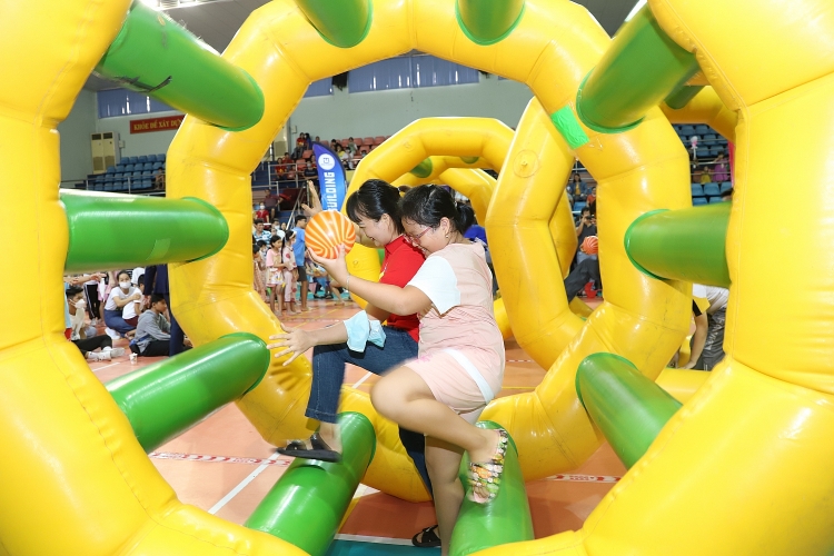 Ngày hội Gia đình Vietsovpetro 2022 với chủ đề “ Đồng hành và Tiếp bước tương lai” Ngày hội Gia đình Vietsovpetro 2022: “Đồng hành và tiếp bước tương lai”