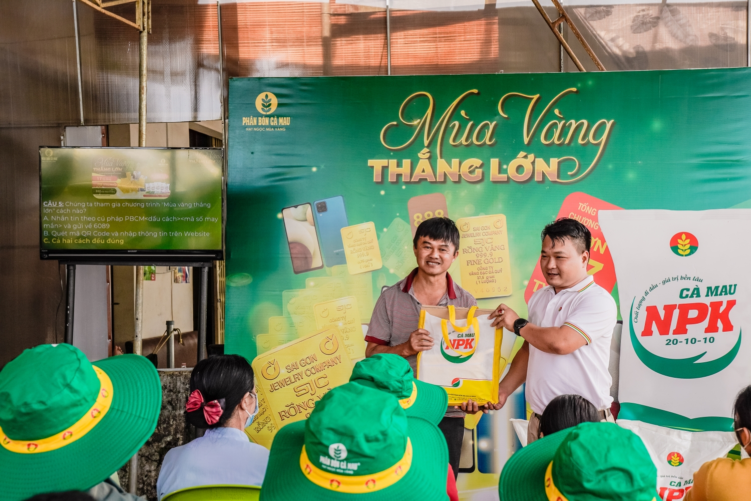 Hạnh phúc ngập tràn với 
