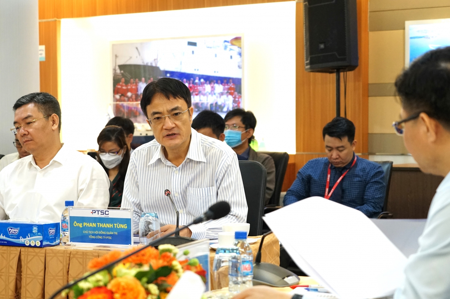 Tổng Giám đốc Petrovietnam Lê Mạnh Hùng làm việc với PTSC về kết quả sản xuất kinh doanh 6 tháng đầu năm 2022