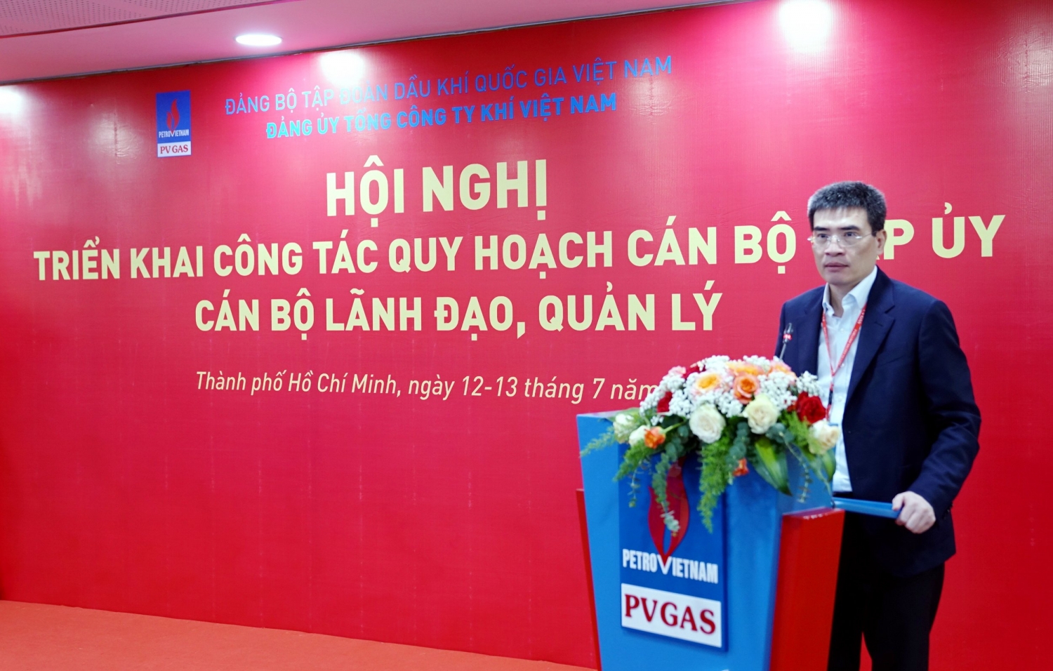 Đồng chí Dương Mạnh Sơn – Bí thư Đảng bộ, Chủ tịch HĐQT PV GAS phát biểu chỉ đạo hội nghị, khẳng định tầm quan trọng của công tác quy hoạch cán bộ Đồng chí Dương Mạnh Sơn – Bí thư Đảng bộ, Chủ tịch HĐQT PV GAS phát biểu chỉ đạo hội nghị, khẳng định tầm quan trọng của công tác quy hoạch cán bộ