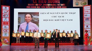 Tiến sĩ Nguyễn Quốc Thập – Chủ tịch Hội DKVN nhận vinh danh Trí thức, Nhà khoa học tiêu biểu năm 2022 của Liên hiệp các Hội UNESCO Việt Nam