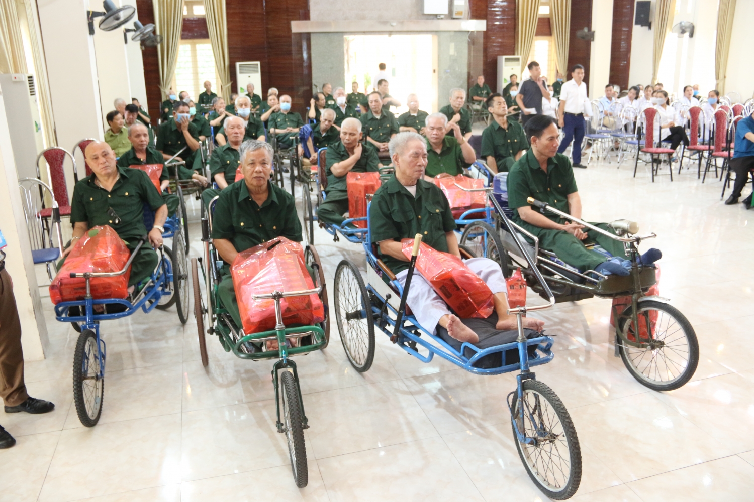 Các thương bệnh binh tại Trung tâm Các thương bệnh binh tại Trung tâm