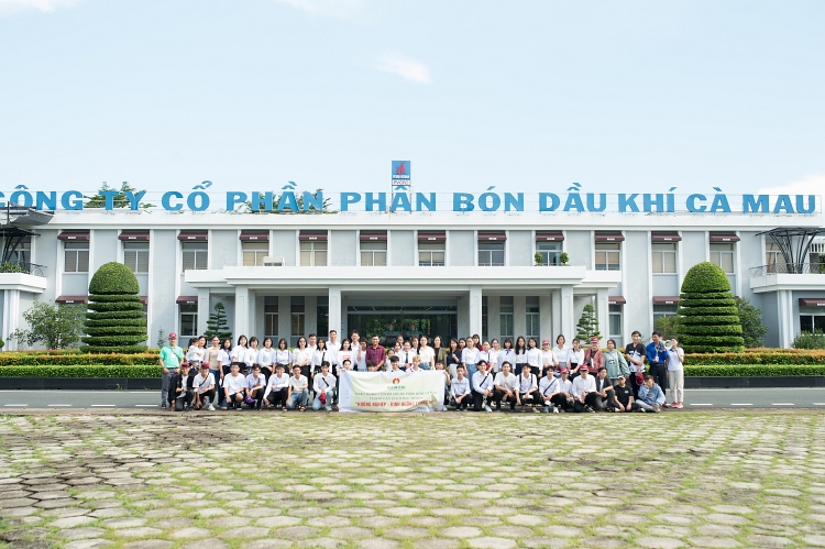 Phân bón Cà Mau - Tâm huyết khuyến học của một thương hiệu lớn Phân bón Cà Mau - Tâm huyết khuyến học của một thương hiệu lớn