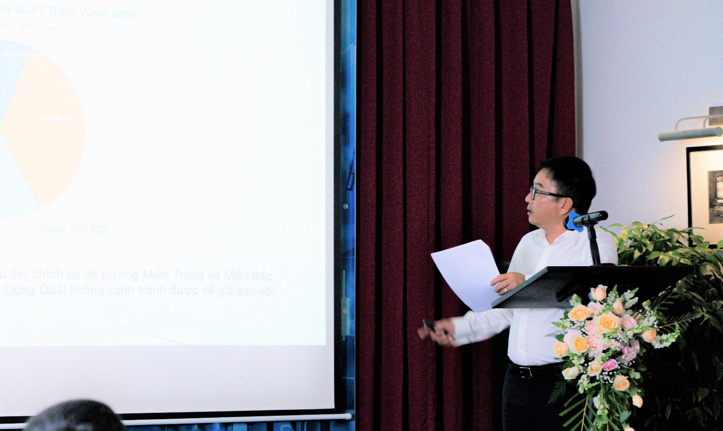 Ông Nguyễn Việt Thắng – Phó Tổng Giám đốc CTCP Lọc hóa dầu Bình Sơn đóng góp tham luận tại Hội thảo.