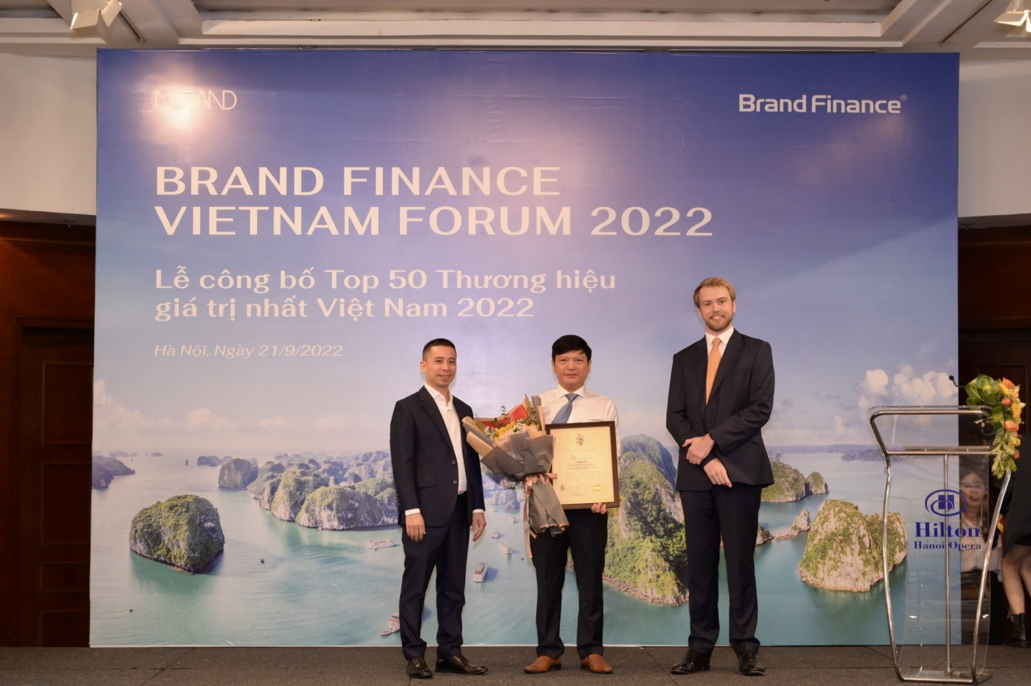 Petrovietnam tiếp tục duy trì vị trí trong Top 10 thương hiệu giá trị nhất Việt Nam năm 2022”