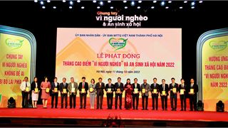 Petrovietnam ủng hộ Quỹ “Vì người nghèo” thành phố Hà Nội 1 tỷ đồng