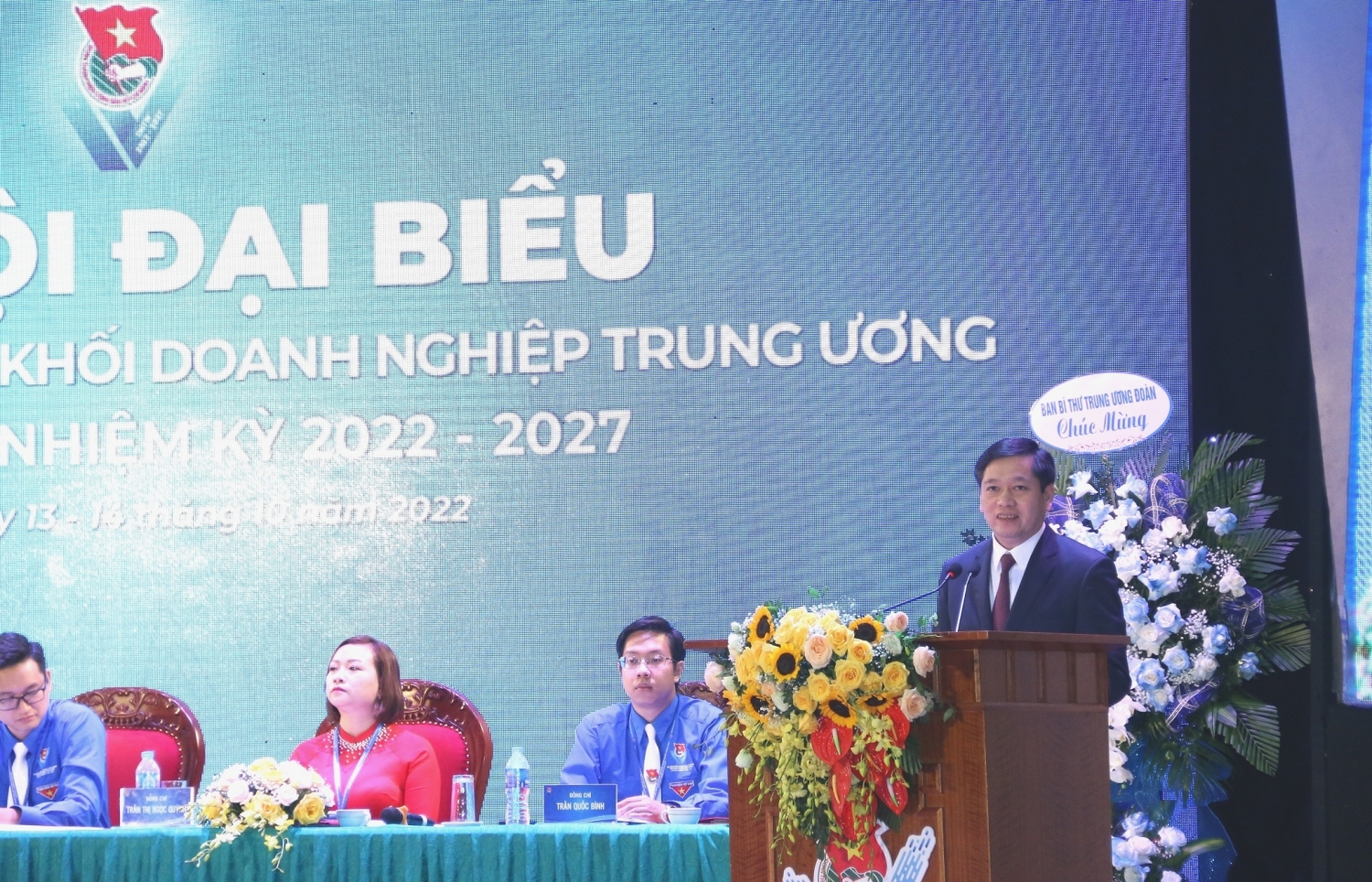 Tuổi trẻ Khối Doanh nghiệp Trung ương: Đoàn kết - Tiên phong - Bản lĩnh - Sáng tạo Tuổi trẻ Khối Doanh nghiệp Trung ương: Đoàn kết - Tiên phong - Bản lĩnh - Sáng tạo
