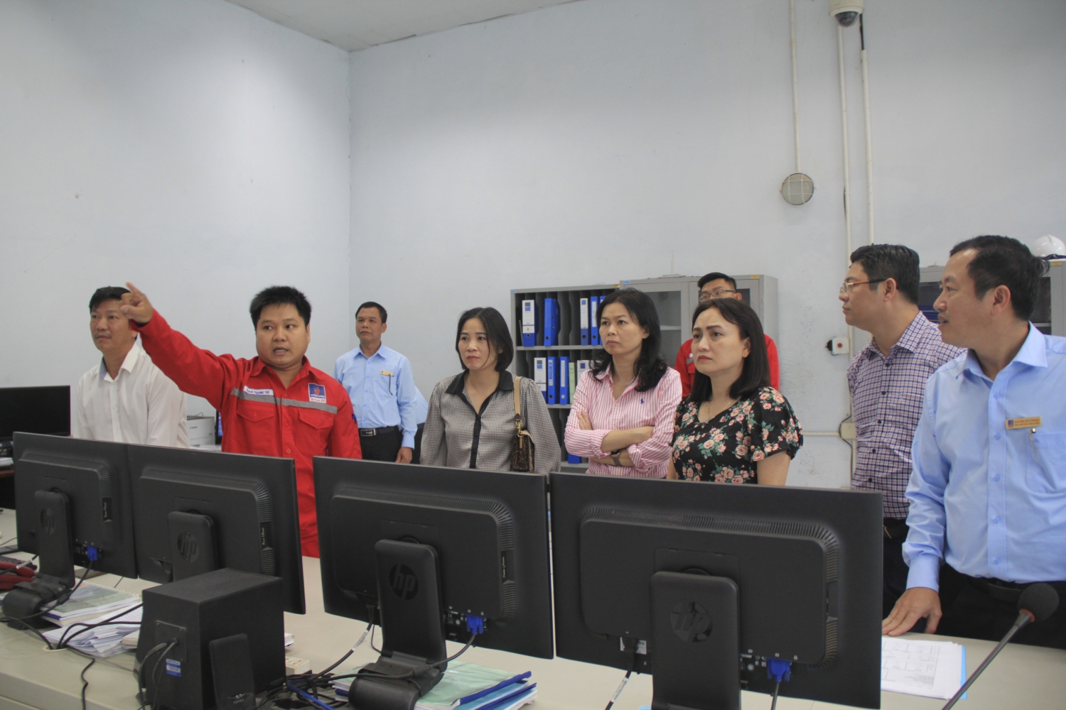 Công đoàn Dầu khí Việt Nam thăm, tặng quà cho người lao động PV Power DHC Công đoàn Dầu khí Việt Nam thăm, tặng quà cho người lao động PV Power DHC