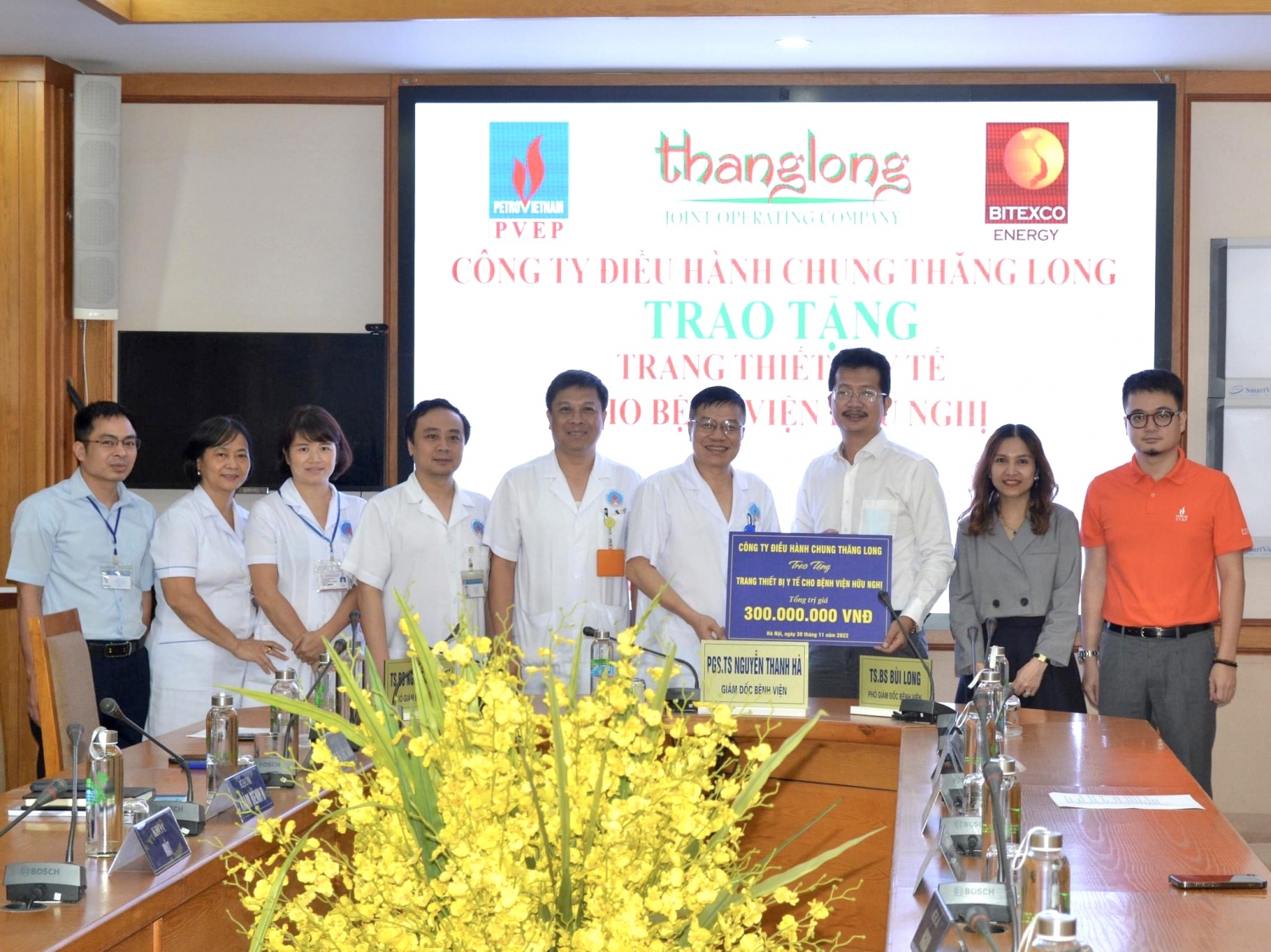 Thăng Long JOC trao tặng và bàn giao trang thiết bị y tế cho Bệnh viện Hữu Nghị”