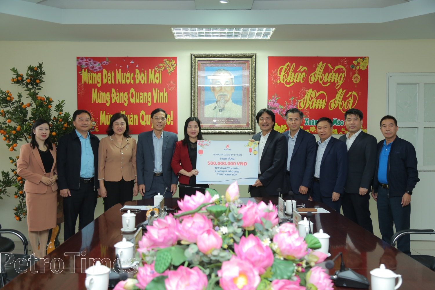 Petrovietnam trao tặng hỗ trợ Tết Vì người nghèo tỉnh Thanh Hóa