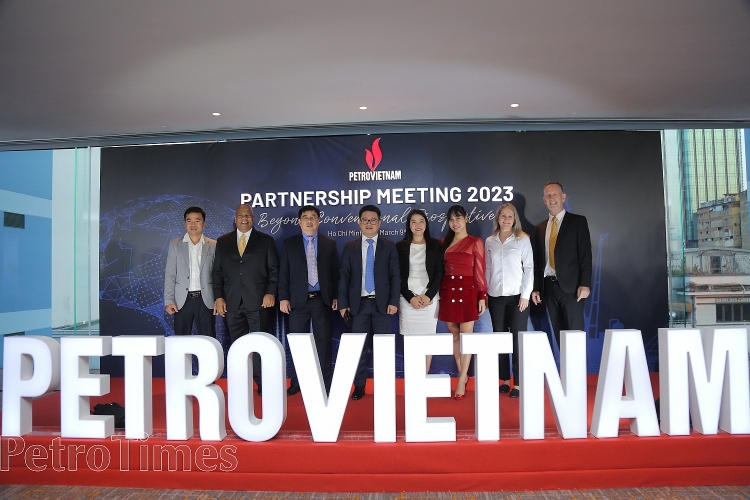 Petrovietnam gặp mặt các nhà thầu dầu khí năm 2023