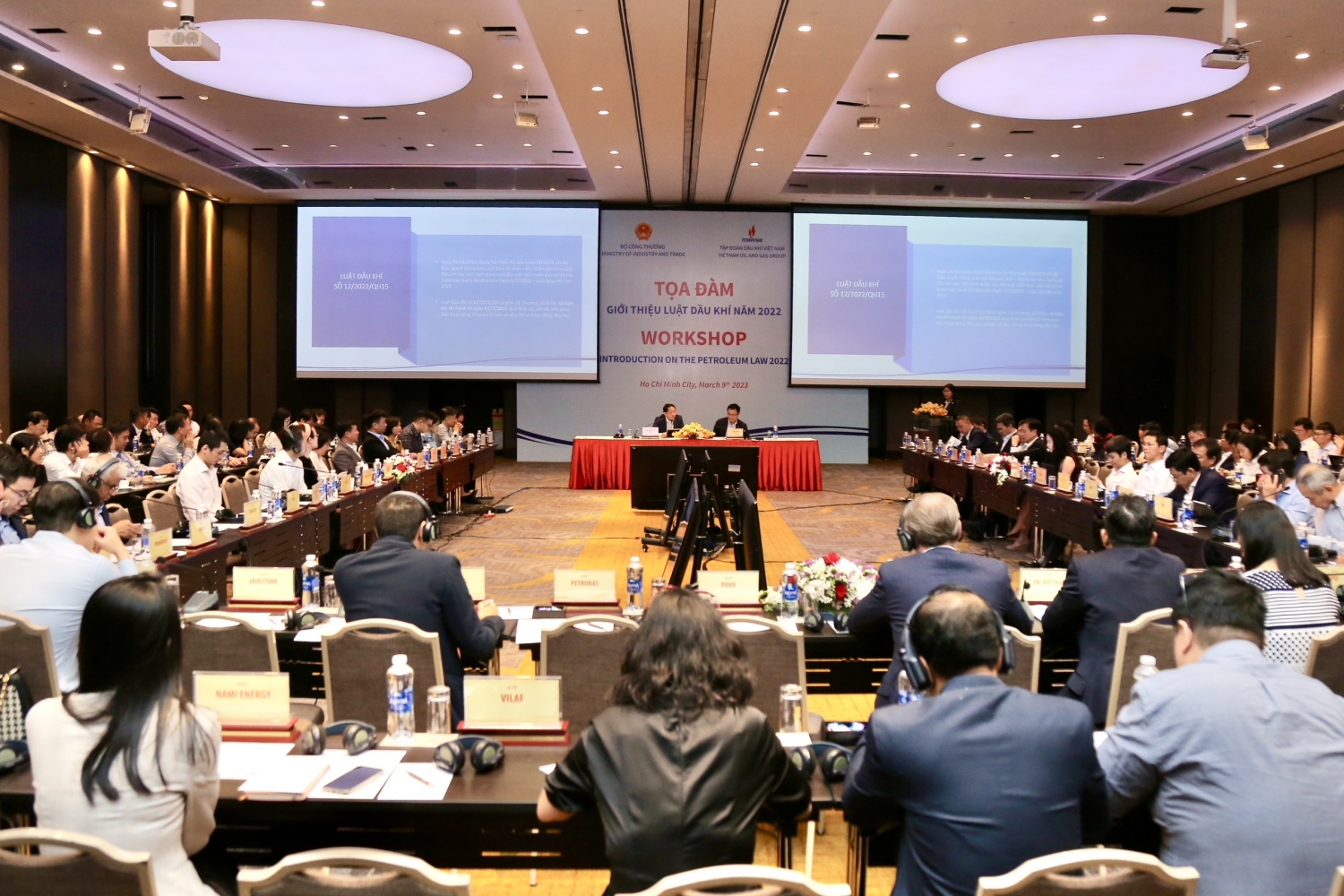 Bộ Công Thương và Petrovietnam tổ chức tọa đàm giới thiệu Luật Dầu khí năm 2022 đến các nhà thầu Dầu khí”