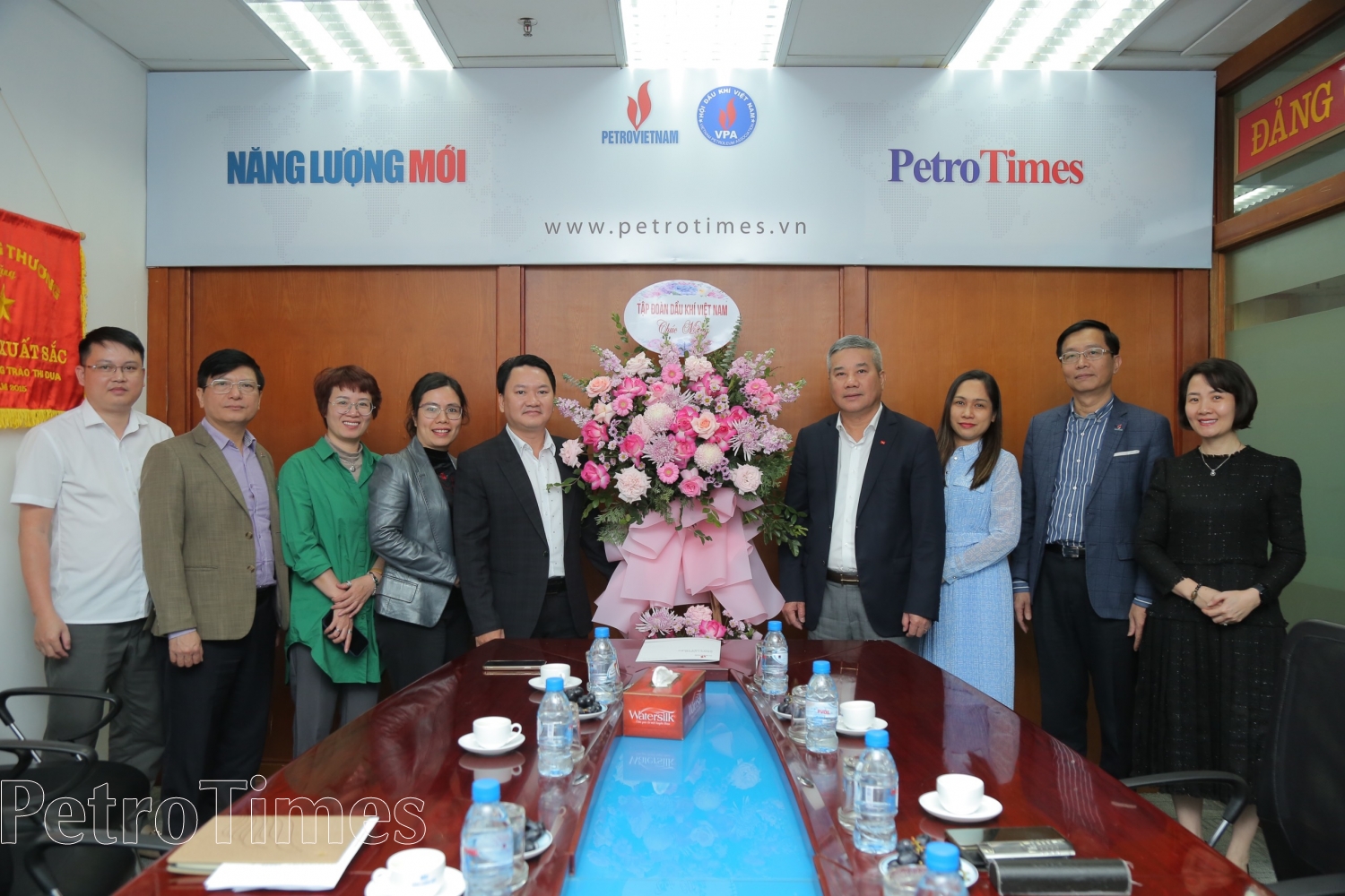 Lãnh đạo Petrovietnam chúc mừng Tạp chí Năng lượng Mới - PetroTimes nhân kỷ niệm 12 năm Ngày ra số đầu tiên