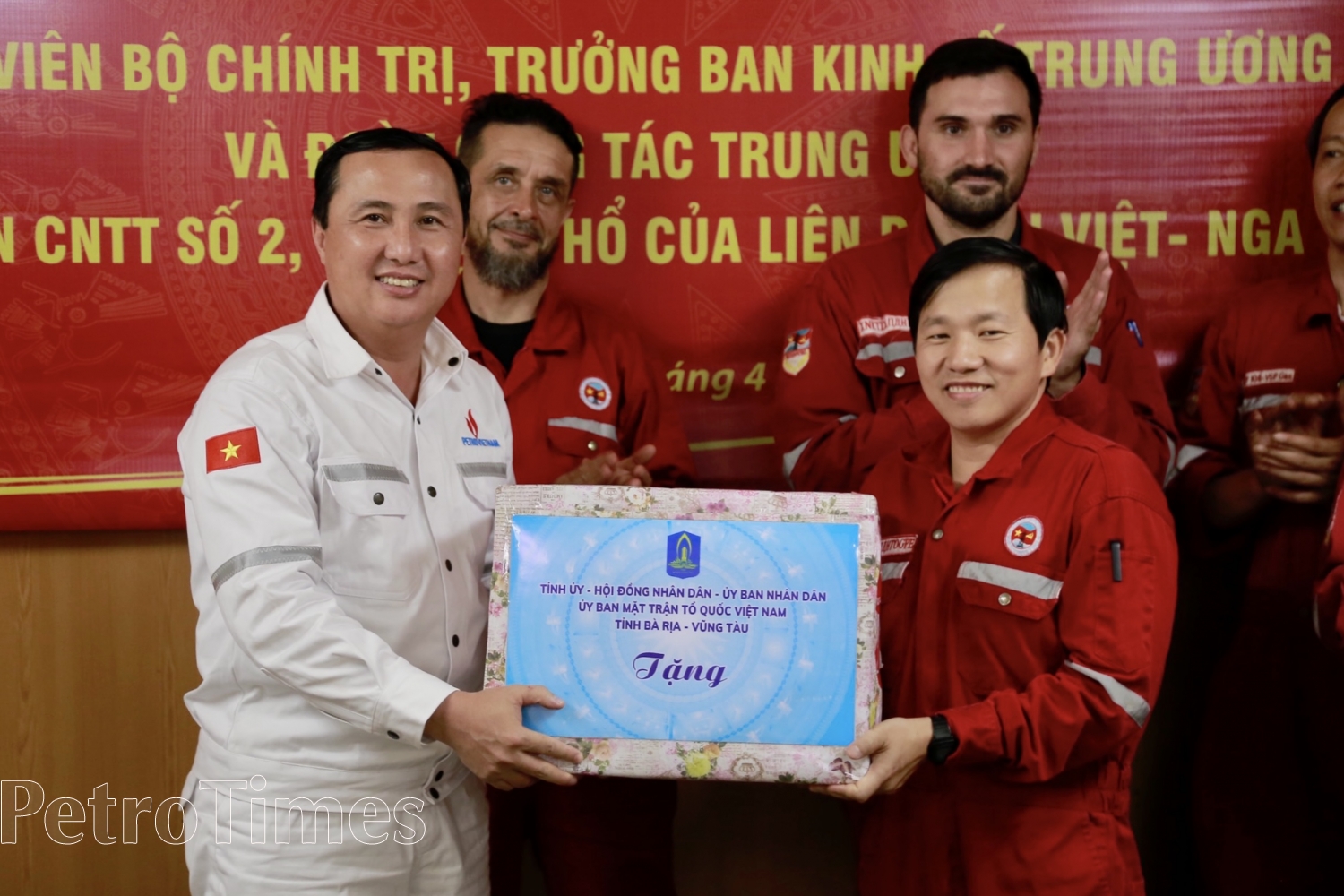 Trưởng Ban Kinh tế Trung ương Trần Tuấn Anh thăm và làm việc tại Giàn Công nghệ trung tâm số 2