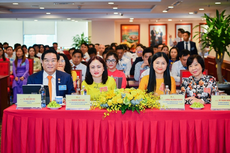 Công đoàn BIENDONG POC: Lao động sáng tạo, vượt qua thách thức Công đoàn BIENDONG POC: Lao động sáng tạo, vượt qua thách thức