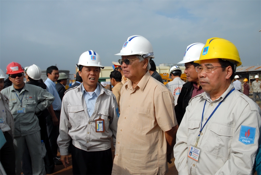 BSR tổ chức chương trình tri ân cố Thủ tướng Võ Văn Kiệt và thực hiện công tác ASXH tại tỉnh Vĩnh Long BSR tổ chức chương trình tri ân cố Thủ tướng Võ Văn Kiệt và thực hiện công tác ASXH tại tỉnh Vĩnh Long