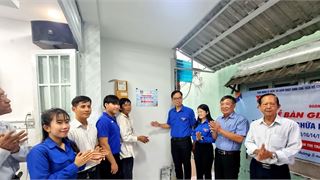 Đoàn Thanh niên PV GAS trao tặng Nhà tình bạn tại Thị trấn Nhà Bè