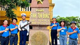 Đoàn công tác PV GAS tham gia chuyến đi thăm quân dân quần đảo Trường Sa và nhà giàn DK1