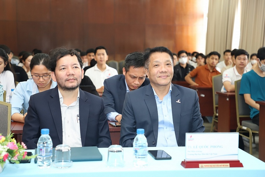 PVU tổ chức nói chuyện chuyên đề với chủ đề “Dầu khí trong kỷ nguyên 4.0”
