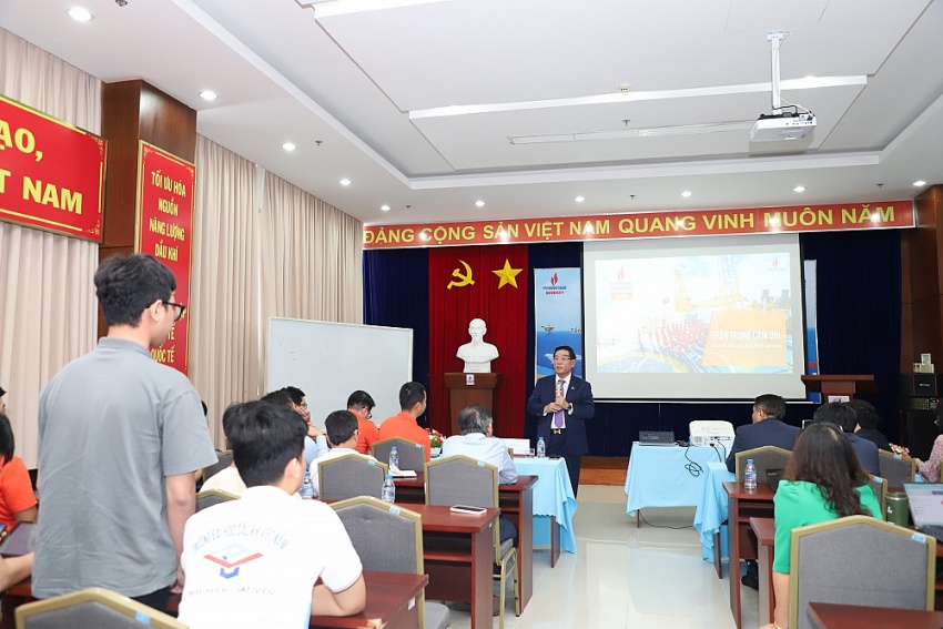 PVU tổ chức nói chuyện chuyên đề với chủ đề “Dầu khí trong kỷ nguyên 4.0”
