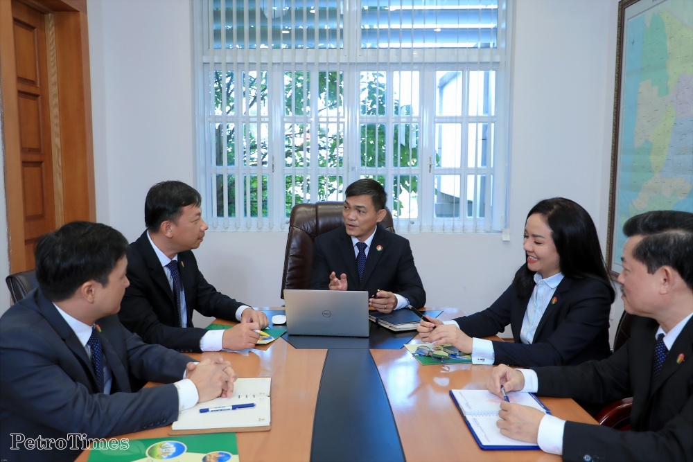 Một điển hình về vai trò lãnh đạo của cấp uỷ Đảng trong doanh nghiệp nhà nước Một điển hình về vai trò lãnh đạo của cấp uỷ Đảng trong doanh nghiệp nhà nước