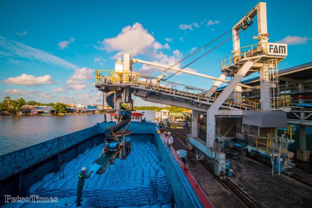 Một điển hình về vai trò lãnh đạo của cấp uỷ Đảng trong doanh nghiệp nhà nước Một điển hình về vai trò lãnh đạo của cấp uỷ Đảng trong doanh nghiệp nhà nước
