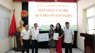 Hội CCB Tập đoàn hỗ trợ quỹ “Đền ơn đáp nghĩa” phường Thành Công, Hà Nội