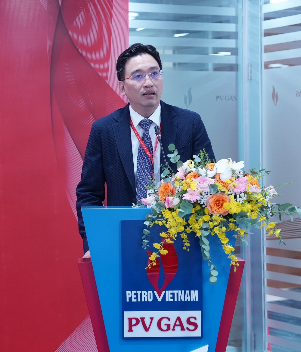 Đồng chí Nguyễn Thanh Bình, Bí thư Đảng ủy, Chủ tịch HĐQT PV GAS khẳng định nỗ lực và quyết tâm cao nhất để thực hiện thành công Nghị quyết đề ra, xây dựng Đảng bộ trong sạch, vững mạnh toàn diện Đồng chí Nguyễn Thanh Bình, Bí thư Đảng ủy, Chủ tịch HĐQT PV GAS khẳng định nỗ lực và quyết tâm cao nhất để thực hiện thành công Nghị quyết đề ra, xây dựng Đảng bộ trong sạch, vững mạnh toàn diện
