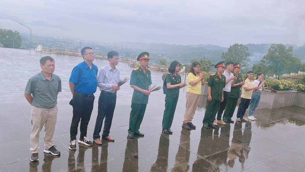 PETROCONs: Hành trình tưởng niệm các anh hùng liệt sĩ Trung đoàn 52 Tây Tiến anh hùng