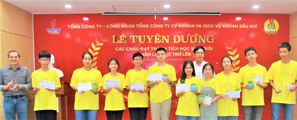 PV Drilling tuyên dương con em CBCNV đạt thành tích cao trong học tập PV Drilling tuyên dương con em CBCNV đạt thành tích cao trong học tập