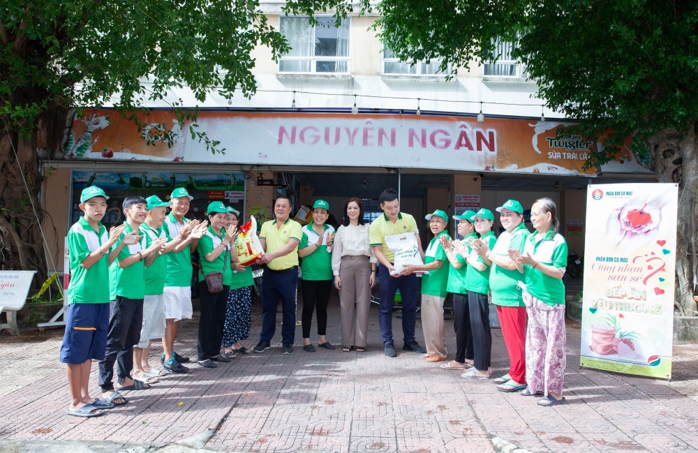 Phân bón Cà Mau mang gạo tới các bếp ăn yêu thương tại Cần Thơ Phân bón Cà Mau mang gạo tới các bếp ăn yêu thương tại Cần Thơ