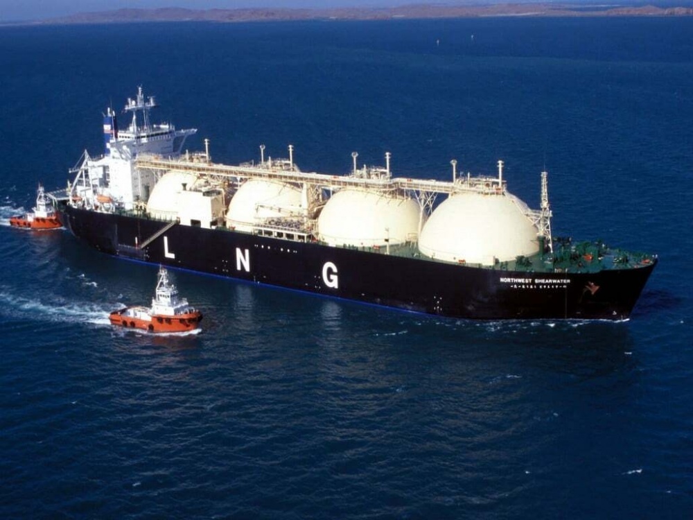 Phân tích nguy cơ diễn biến giá LNG châu Á”