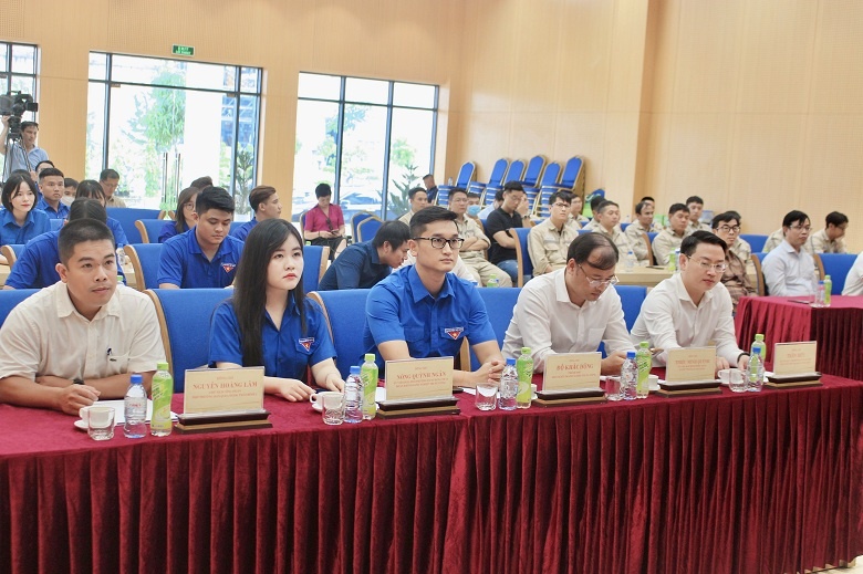 Tổng kết phong trào thanh niên thi đua trên công trường Nhà máy Nhiệt điện Thái Bình 2 Phong trào thanh niên thi đua trên công trường góp phần làm hồi sinh NMNĐ Thái Bình 2