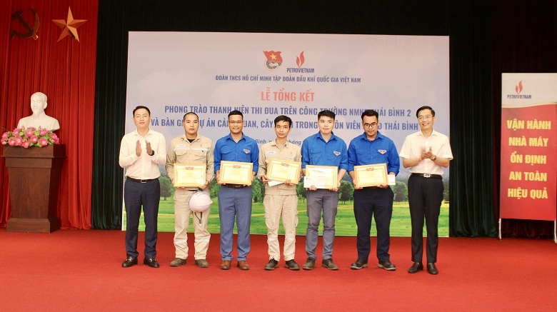 Tổng kết phong trào thanh niên thi đua trên công trường Nhà máy Nhiệt điện Thái Bình 2 Phong trào thanh niên thi đua trên công trường góp phần làm hồi sinh NMNĐ Thái Bình 2
