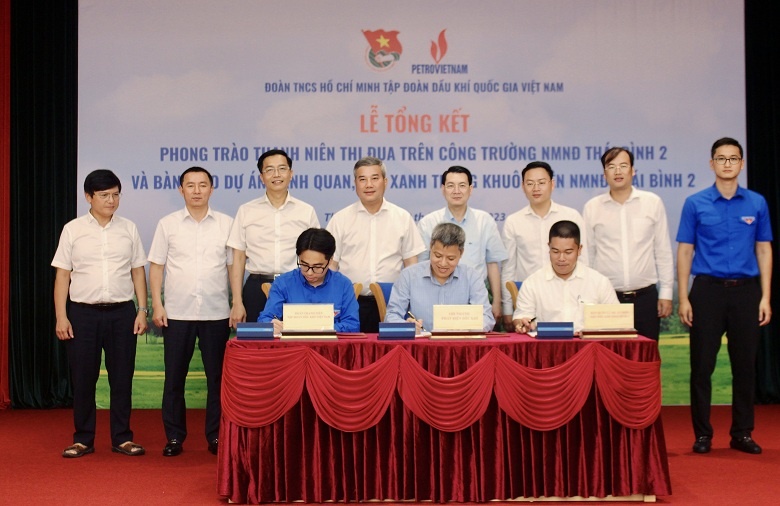 Tổng kết phong trào thanh niên thi đua trên công trường Nhà máy Nhiệt điện Thái Bình 2 Phong trào thanh niên thi đua trên công trường góp phần làm hồi sinh NMNĐ Thái Bình 2
