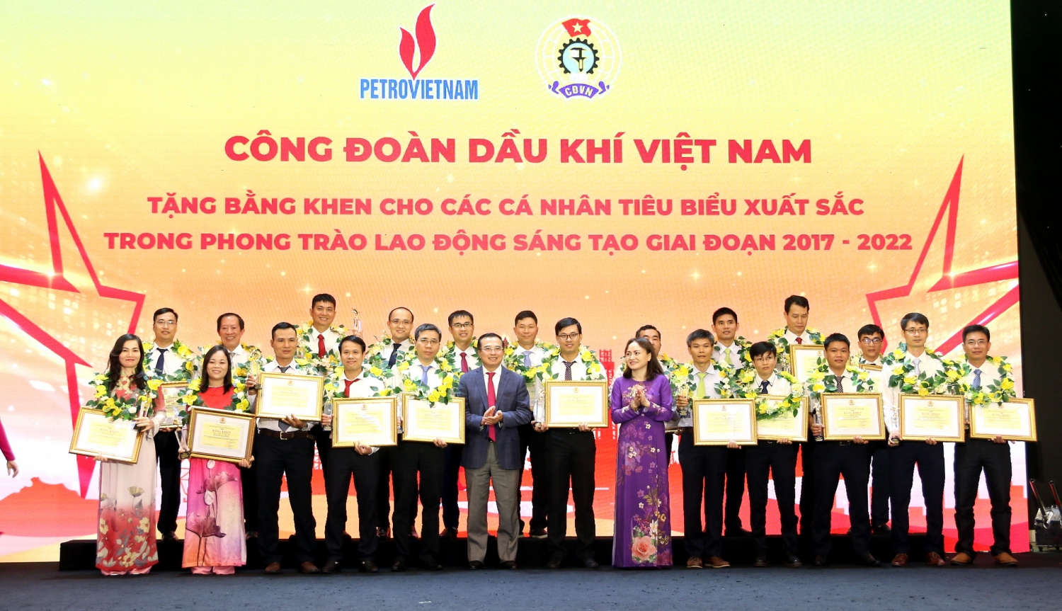 Công đoàn Dầu khí Việt Nam khen thưởng các cá nhân xuất sắc trong phong trào Lao động sáng tạo 2017 – 2022