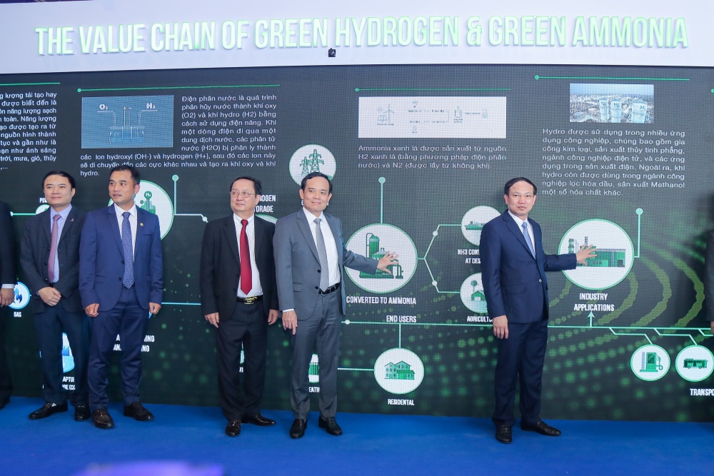 Phó Thủ tướng Trần Lưu Quang khai trương gian triển lãm chuỗi giá trị hydro xanh của Petrovietnam tại Techconnect and Innovation Viet Nam 2023”